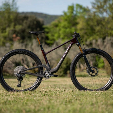 Scott Spark RC Pro 2027. Bicicleta MTB XC. Obsidian Purple / Carbon Black
