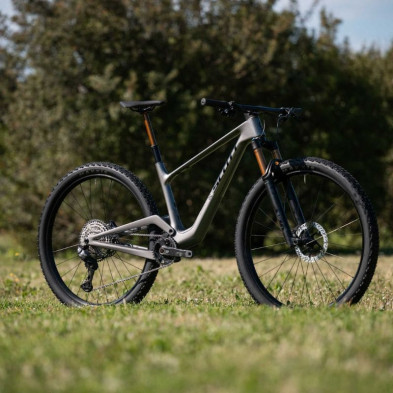 Scott Spark RC Expert 2027. Bicicleta MTB XC. Tungsten Grey